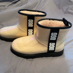 EXCELLENT condition!!